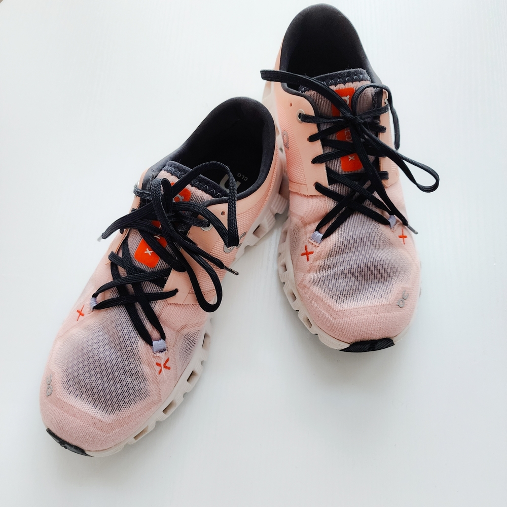 On Running Shoes - Cloud X 3 - Womens Size 7 - 150 Miles On